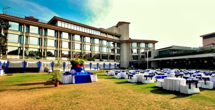 Hotel Mountview Chandīgarh Exterior foto